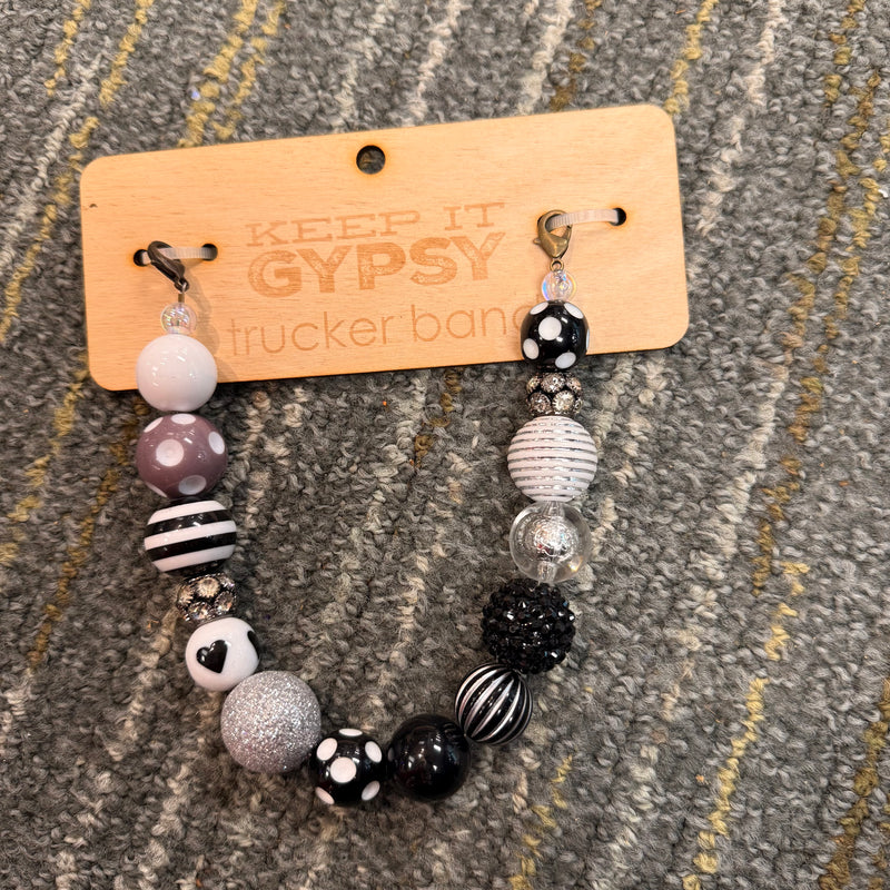 KIG BLACK/WHITE MULTI PRINT HAT CHARM