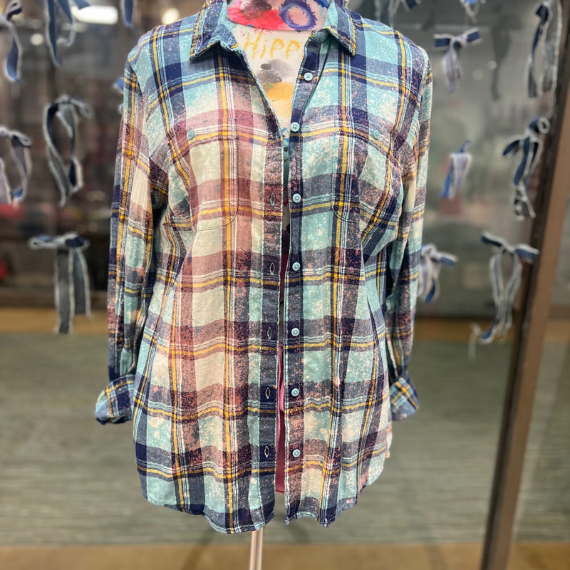 Lightweight Plaid Button up -Medium